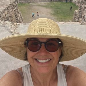 Meet your Posher, Lisa